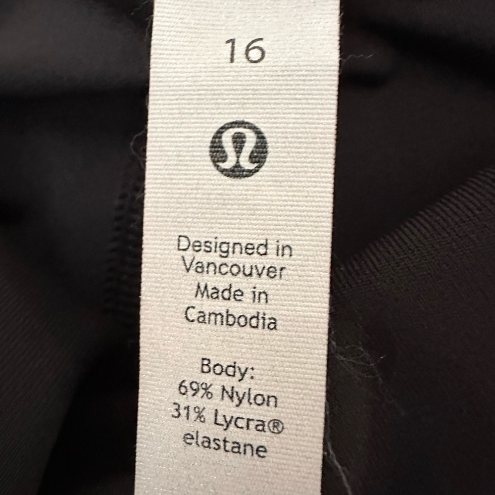 Size 16 NWOT Black WUNDER UNDER HIGH-RISE TIGHT 25"